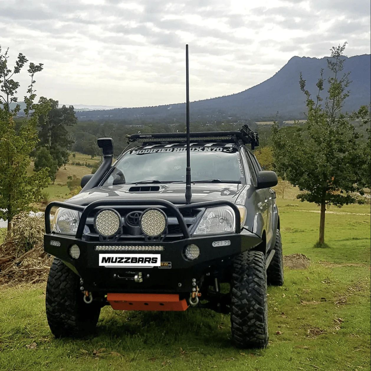 MUZZBAR - TOYOTA HILUX N70 2005-11 (PRE FACELIFT) BULL BAR - Image 2