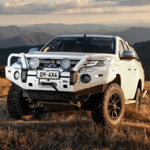 MITSUBISHI TRITON IRONMAN BULLBAR